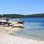 Apartman Apartments With Parking Space Trogir - 10337 Trogir