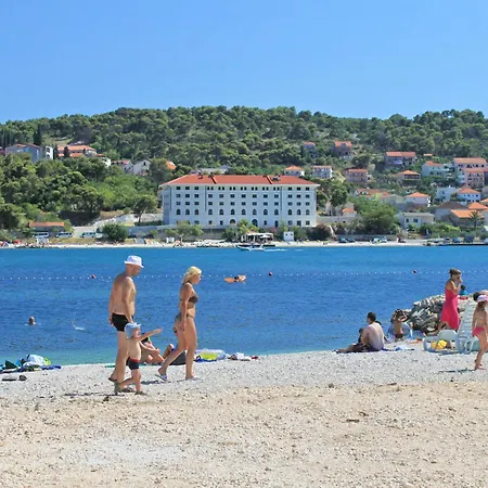 Apartments With Parking Space Trogir - 10337
